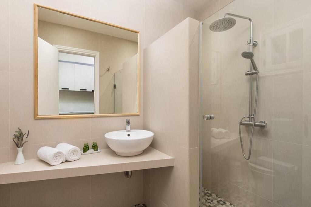 Anthoussa In Apartamento *